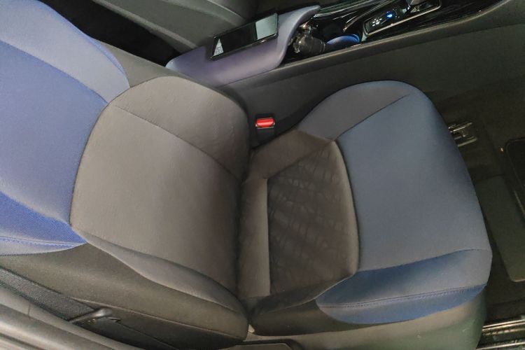 Toyota C-HR EV 2021 car image #23