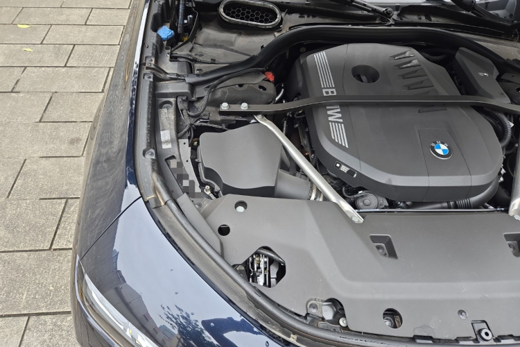 BMW 7 Series 2025 car image #23