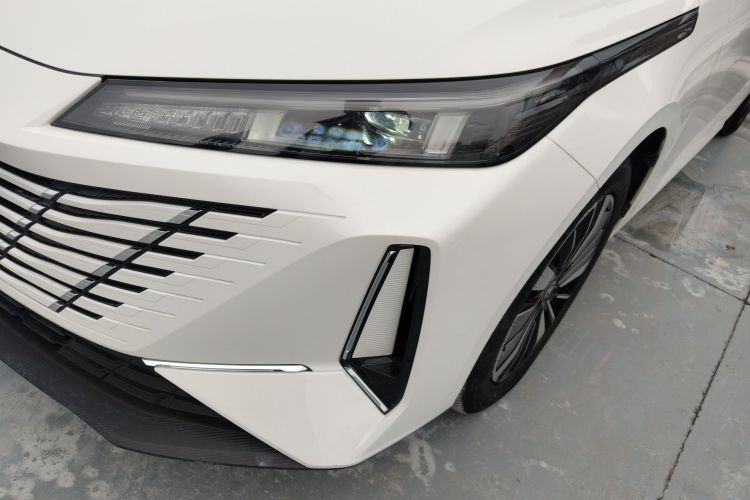 Changan EadoPHEV 2025 imagem de carro #23