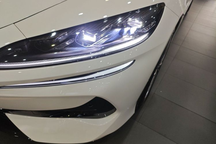 Denza Z9 2024 imagem de carro #23