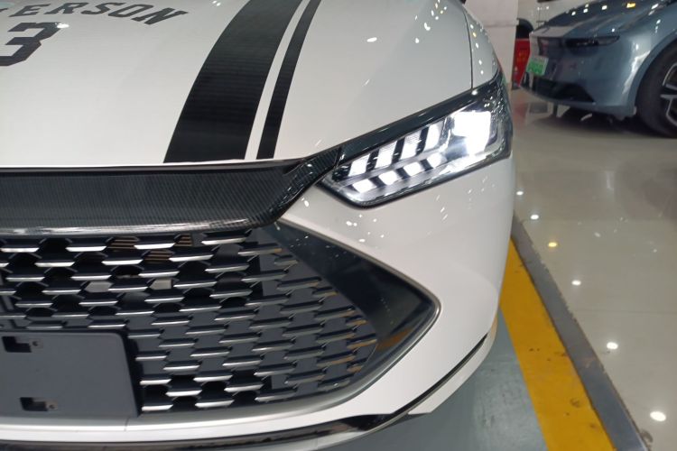 BYD Qin Plus 2023 imagem de carro #23