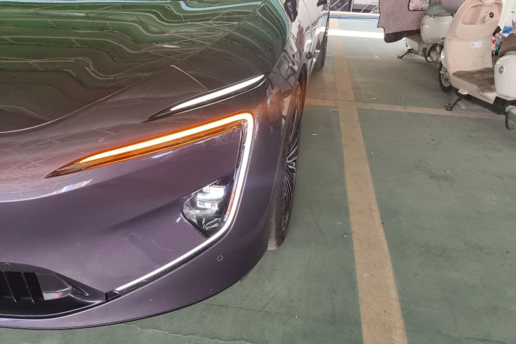 Avatr 12 2024 car image #23