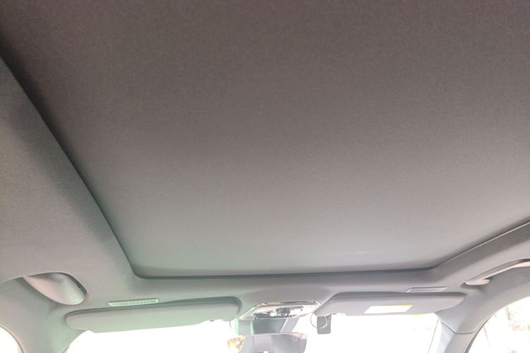 Lynk & Co 01 EM-P 2022 car image #23
