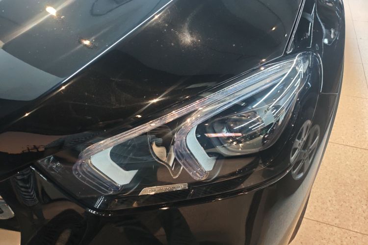 Mercedes-Benz GLE Class 2022 car image #23