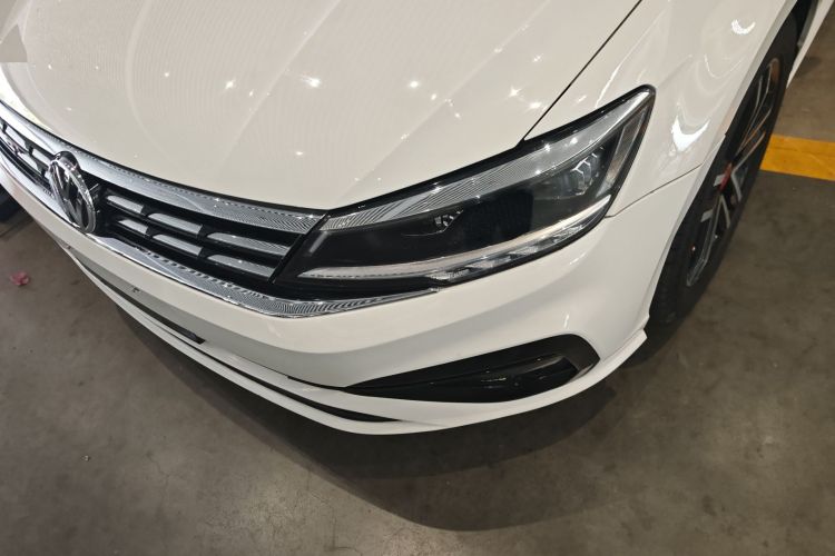 Volkswagen Lamando 2021 car image #23