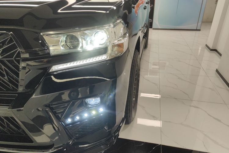 Toyota 2019 car image #23
