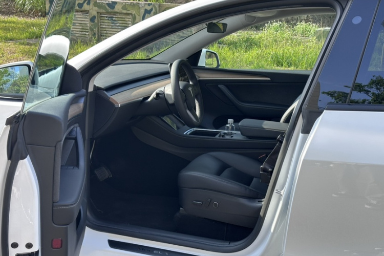 特斯拉 Model Y 2022 汽车图片 #23