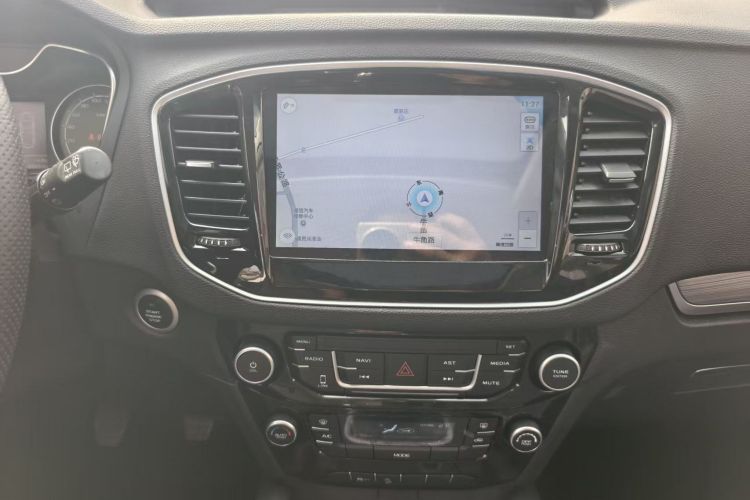 GEELY Vision X6 2018 car image #23