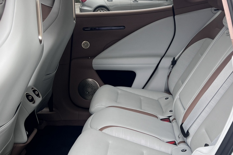 Avatr 07 2025 car image #23