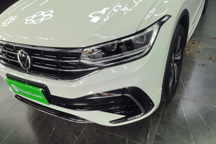 Volkswagen Tiguan X 2023 car image #23