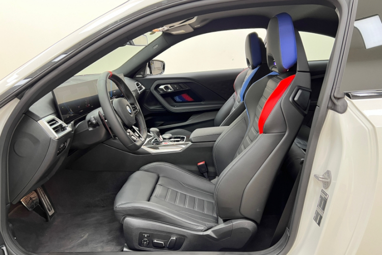 BMW M2 2026 immagine di auto #23