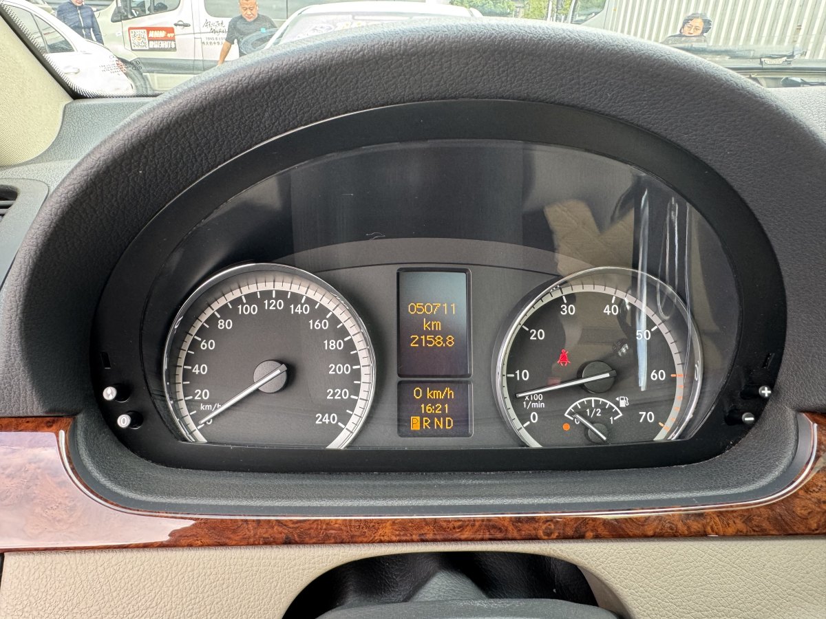 Mercedes-Benz Viano (Imported) 2016 immagine di auto #23