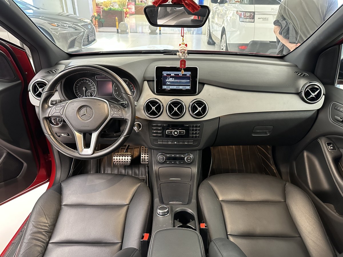 Mercedes-Benz B Class 2012 car image #23