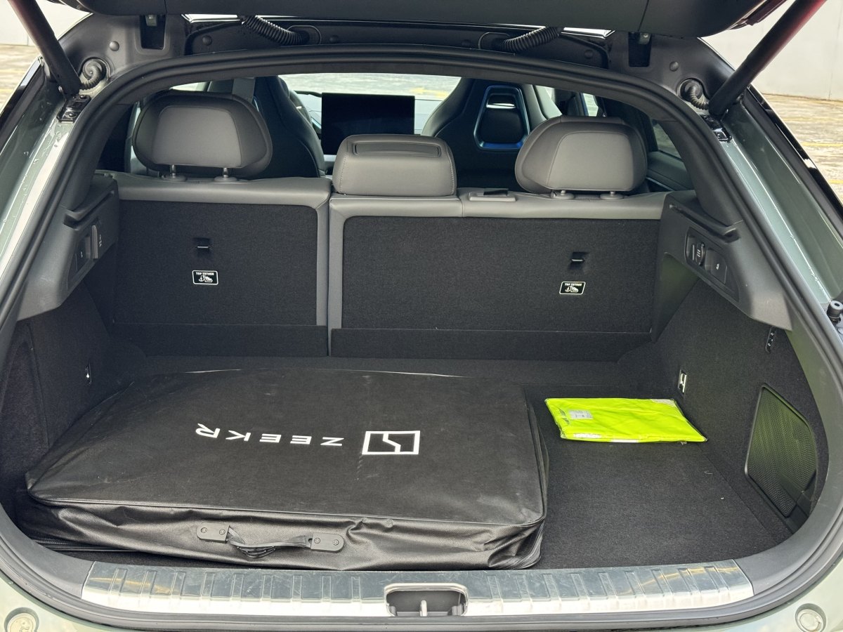 极氪 极氪001 FR 2024 汽车图片 #23