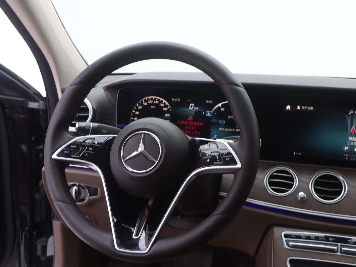 Mercedes-Benz E Class New Energy 2022 car image #23