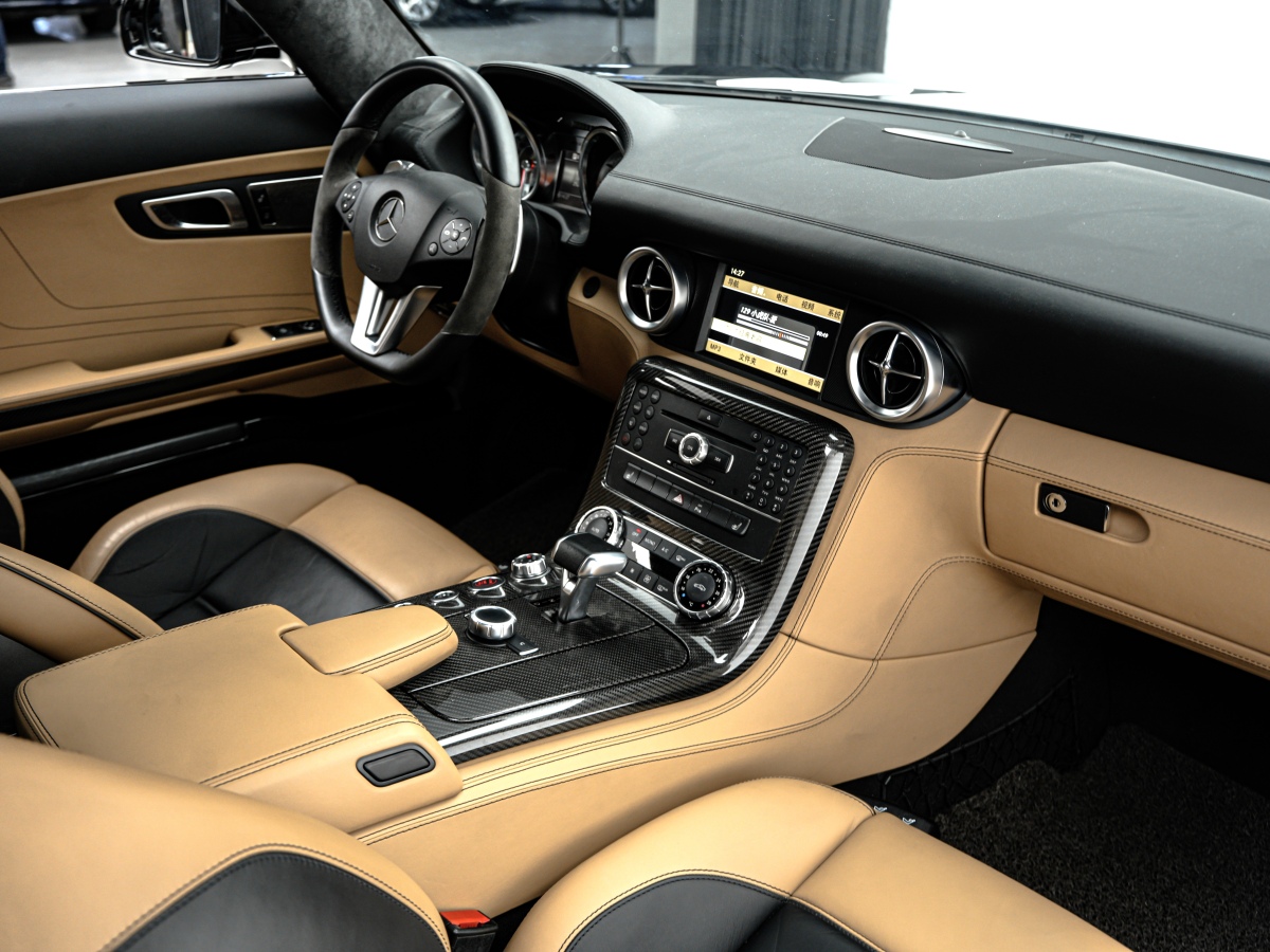 Mercedes-Benz SLS AMG 2013 صورة سيارة #23