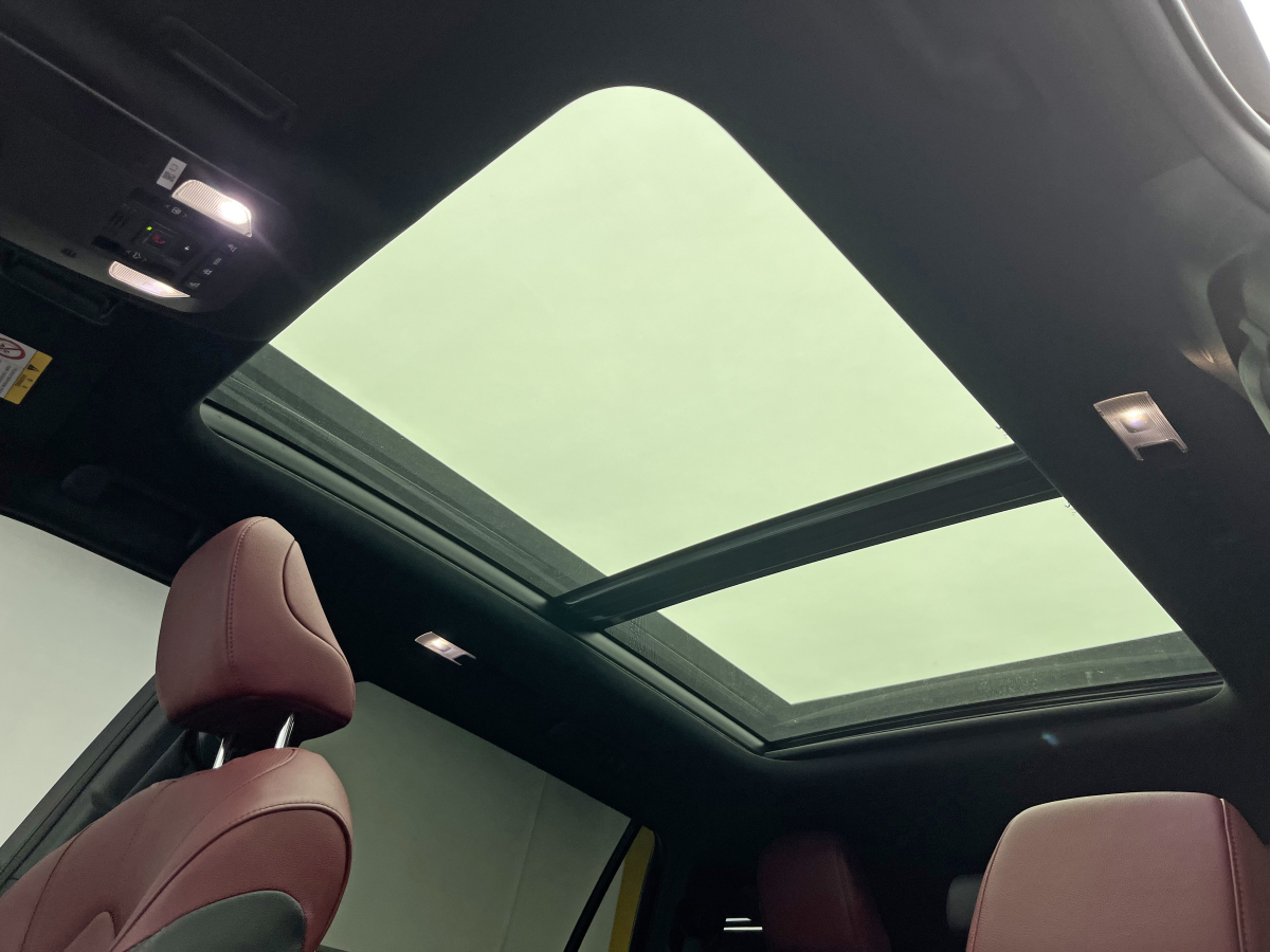 Toyota Crown Kluger 2024 immagine di auto #23