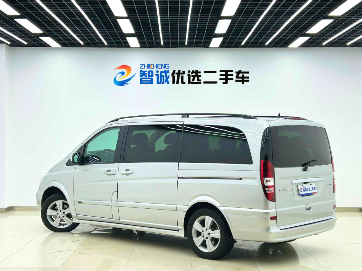 Mercedes-Benz Viano (Imported) 2014 car image #23