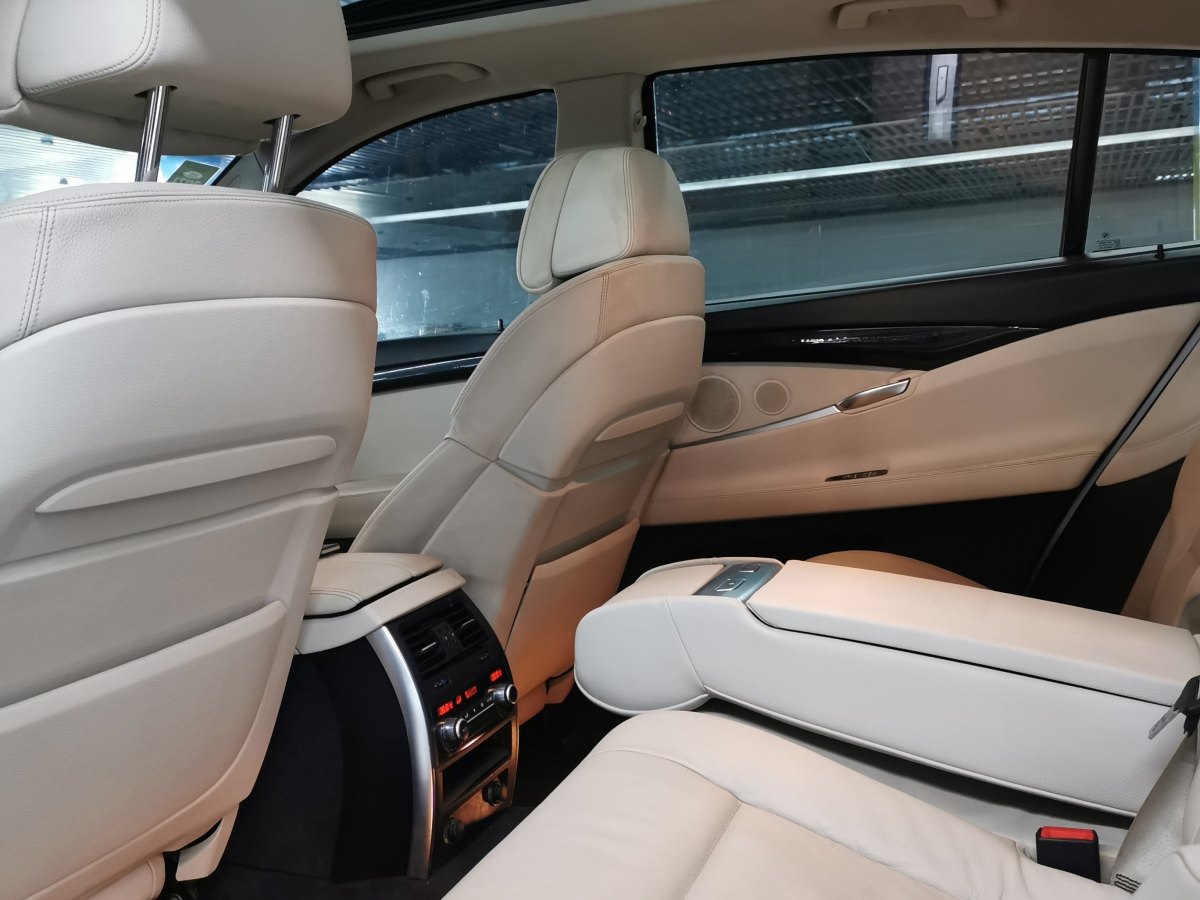 BMW 5 Series GT 2010 #23 BMW 5 Series GT 2010 immagine di auto #23