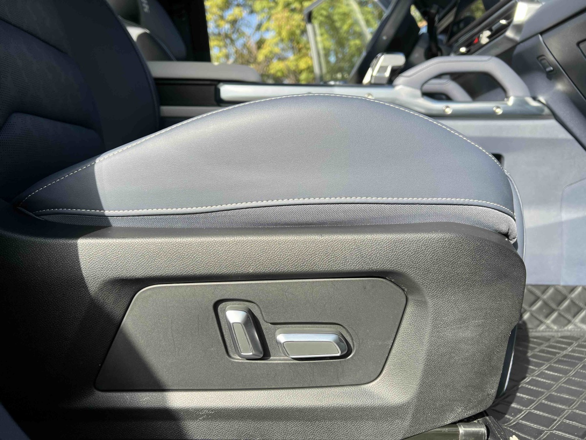 Jetour T2 2024 car image #23