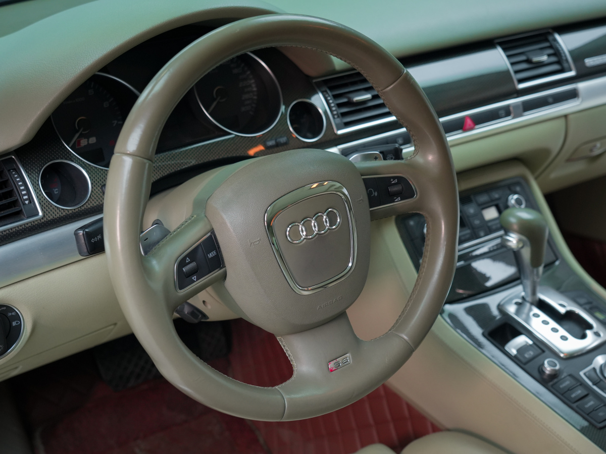 Audi S8 2009 car image #23