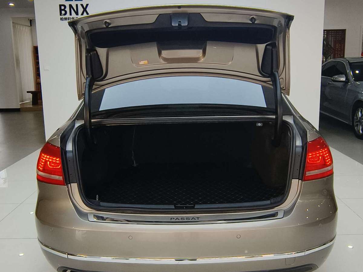 Volkswagen Passat 2016 car image #23