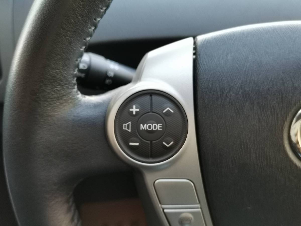 Toyota Prius 2015 car image #23