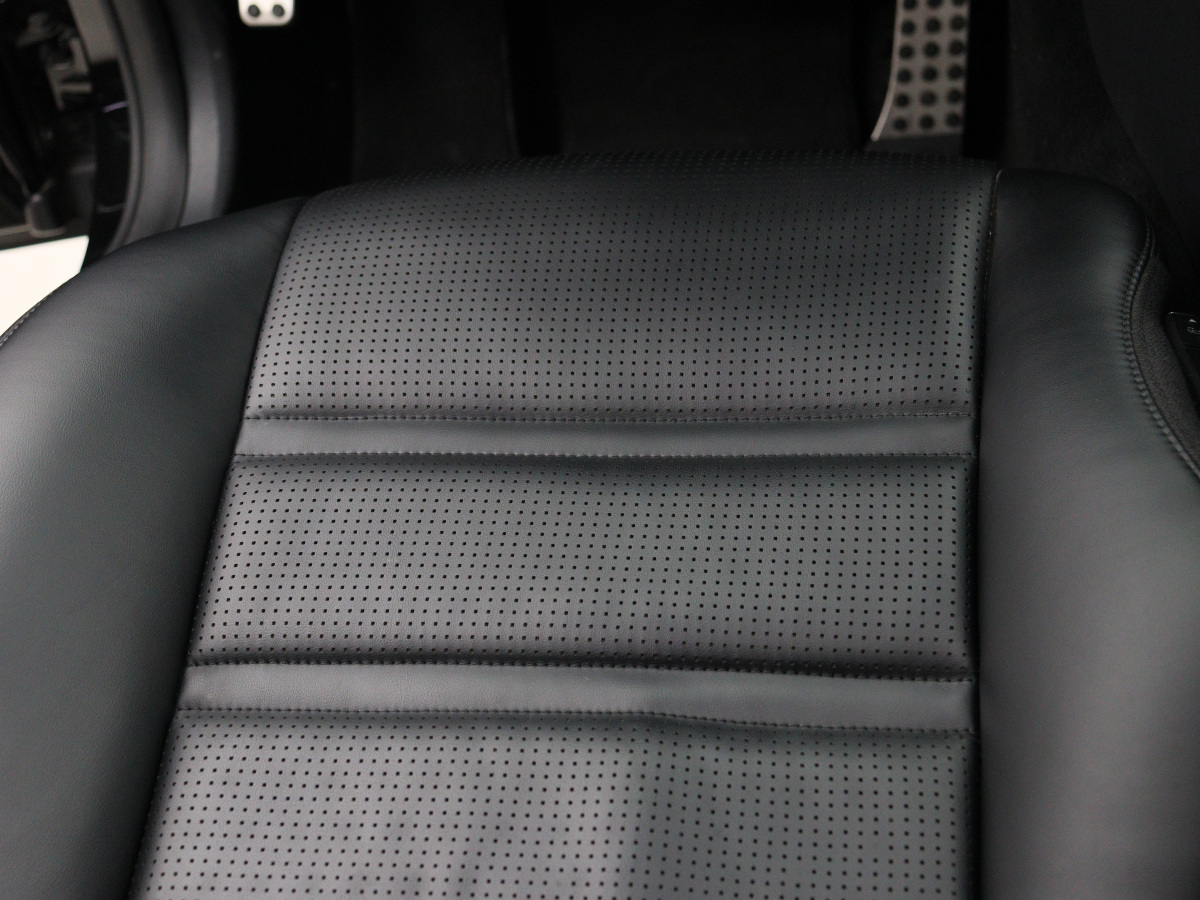 Mercedes-Benz 2012 car image #23