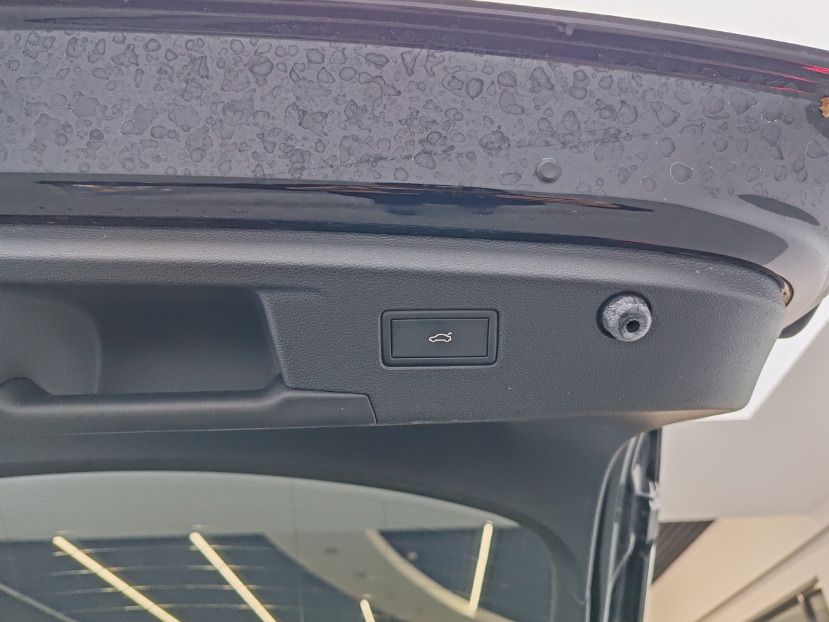 Volkswagen Tiguan X 2022 car image #23