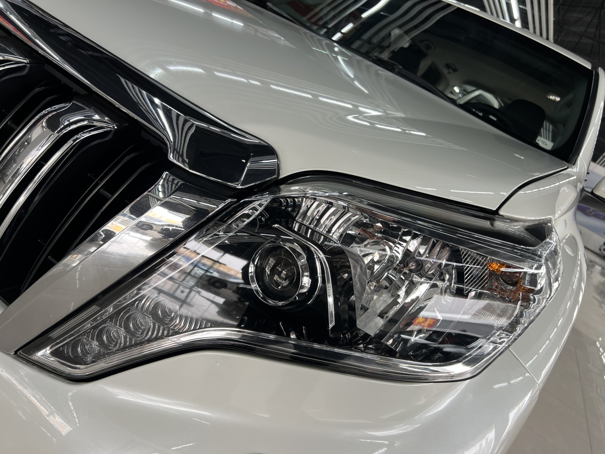 Toyota Land Cruiser Prado 2015 car image #23
