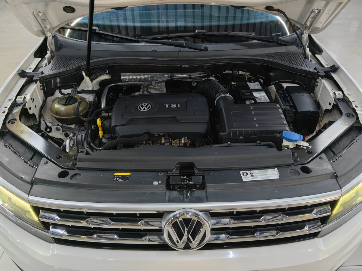 Volkswagen Tiguan L 2018 #23 Volkswagen Tiguan L 2018 car image #23