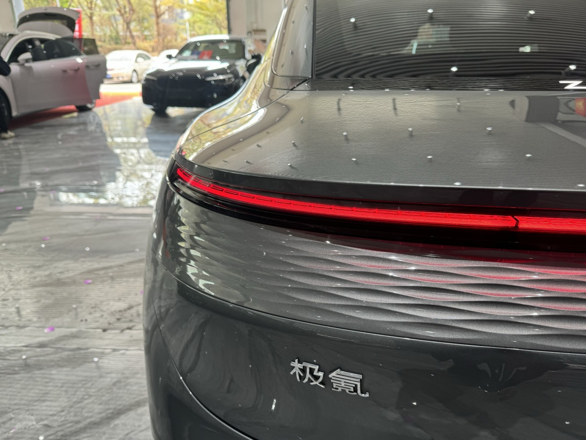 极氪 极氪007 2024 汽车图片 #23