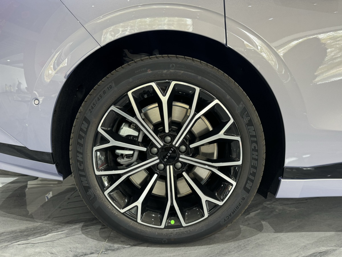 极氪 极氪007GT 2026 汽车图片 #23