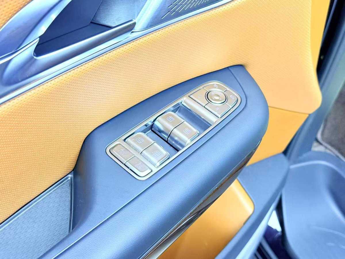 HongQi HQ9 2022 #23 HongQi HQ9 2022 car image #23