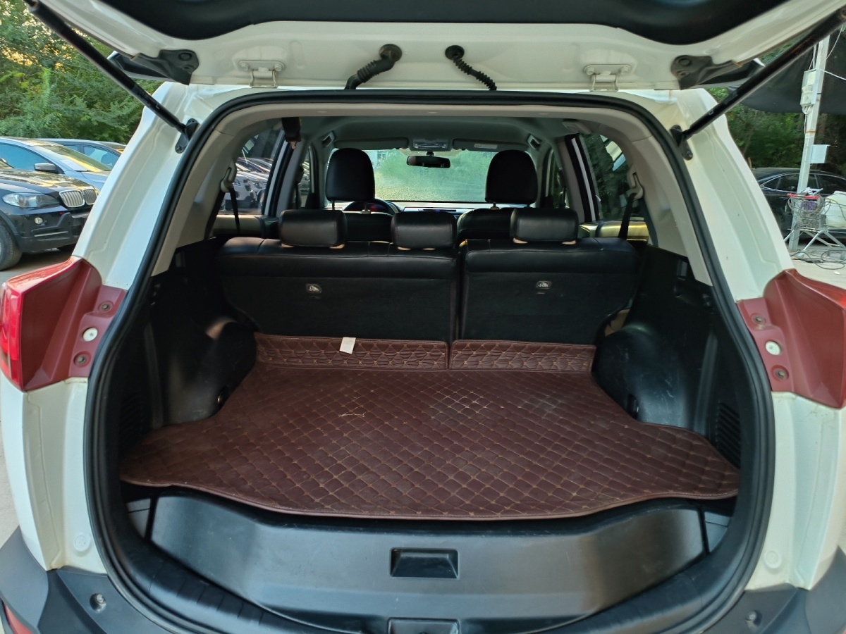 Toyota RAV4 2014 #23 Toyota RAV4 2014 car image #23