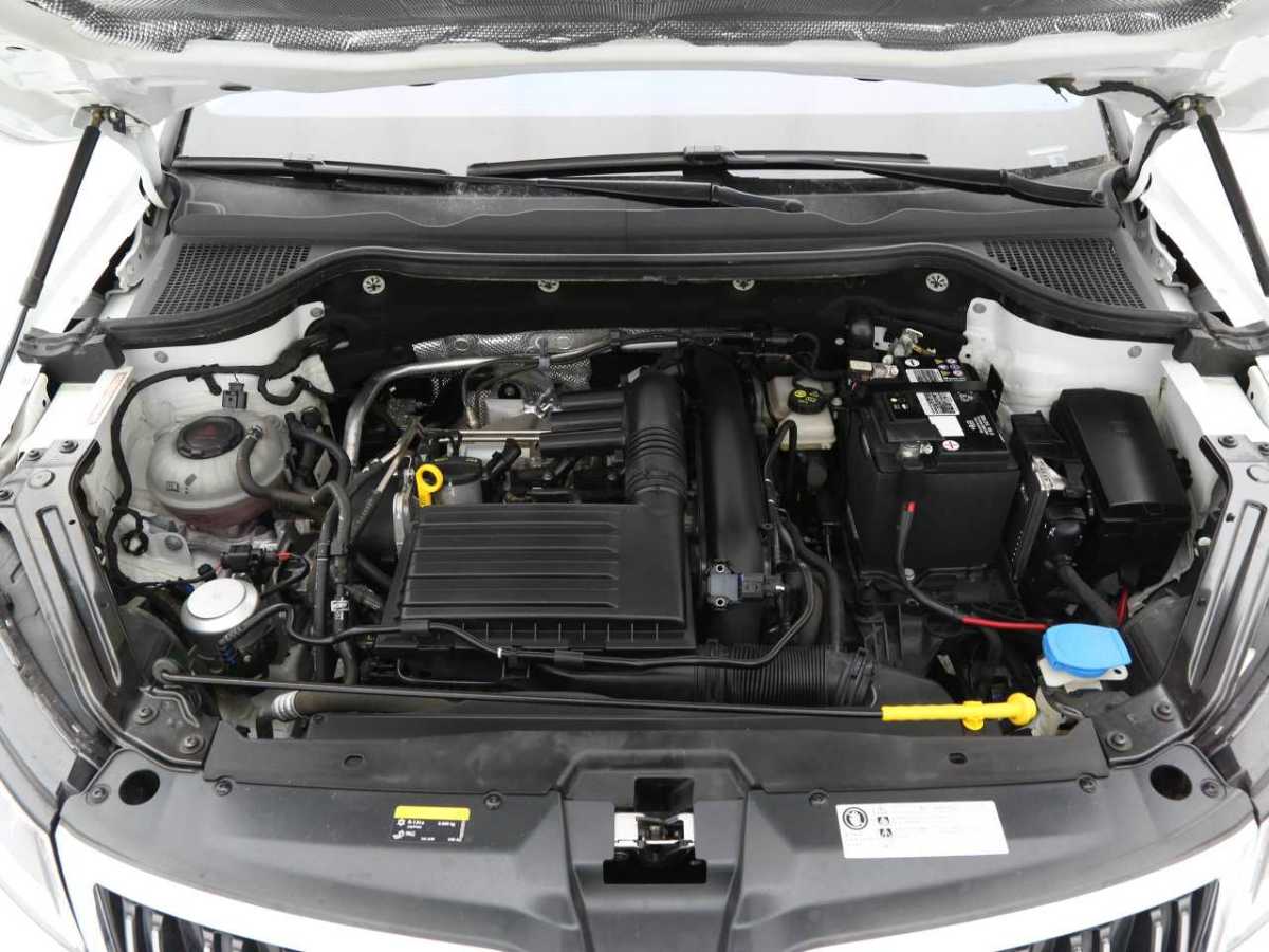 Skoda Karoq 2023 car image #23