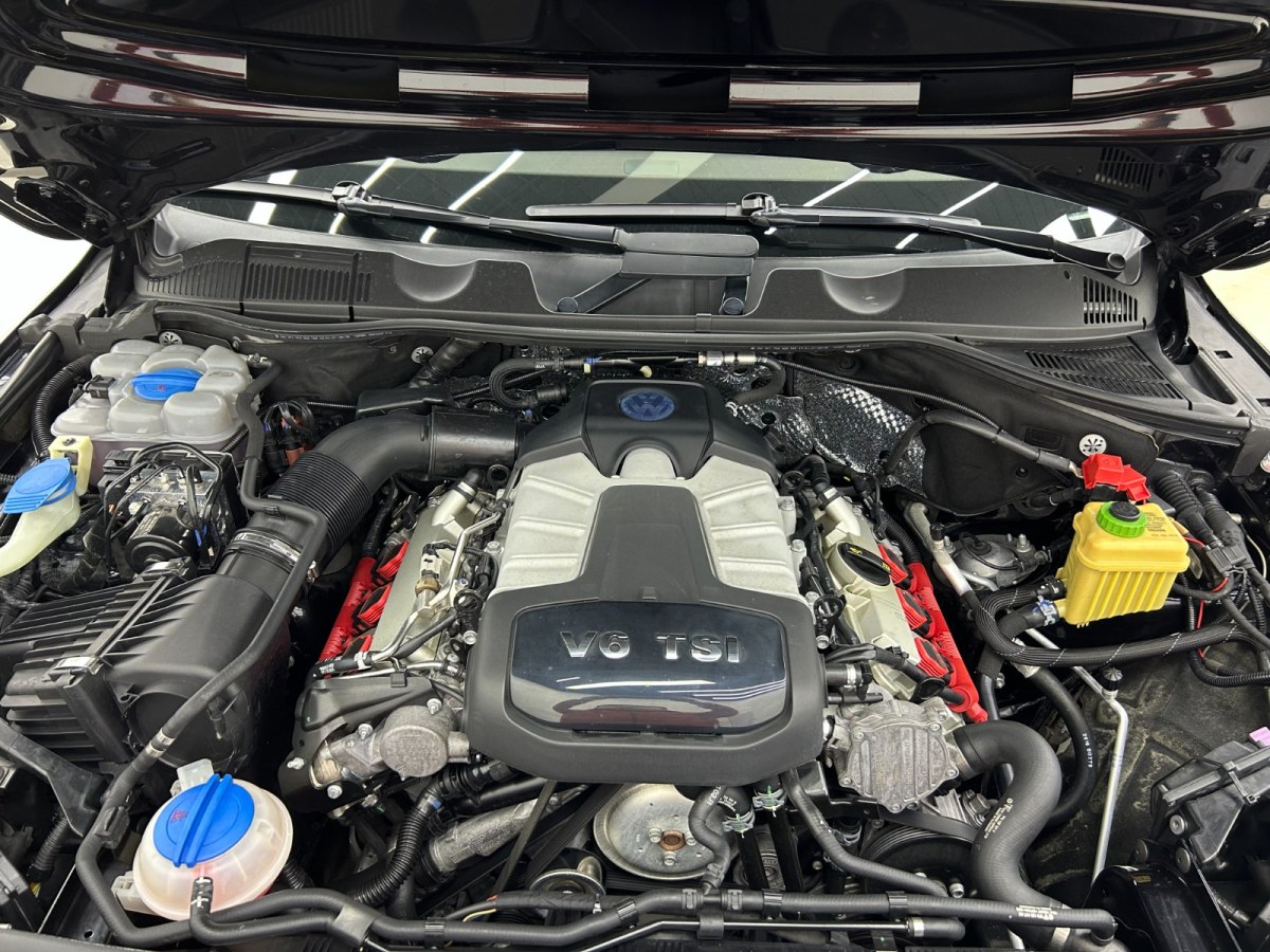 Volkswagen Touareg 2017 immagine di auto #23