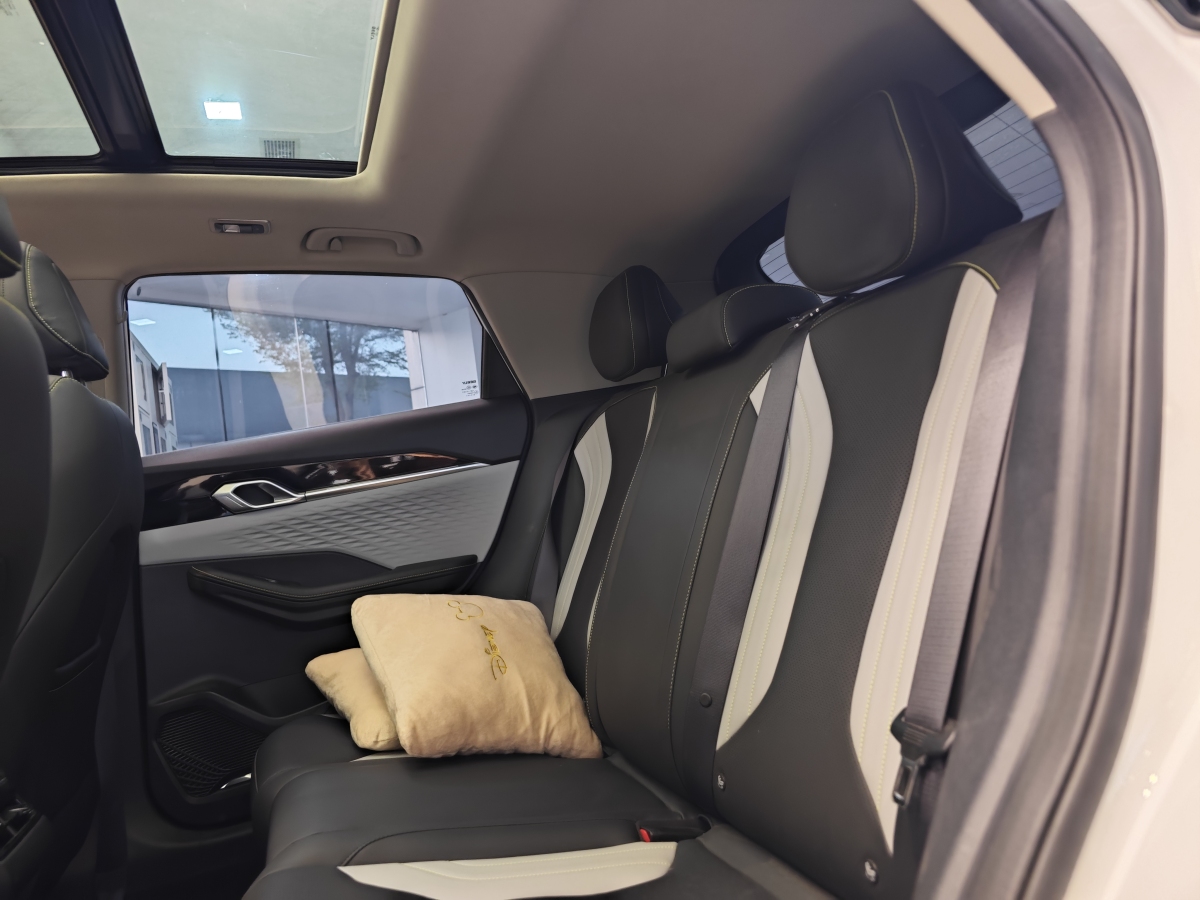 GEELY Coolray 2022 #23 GEELY Coolray 2022 car image #23
