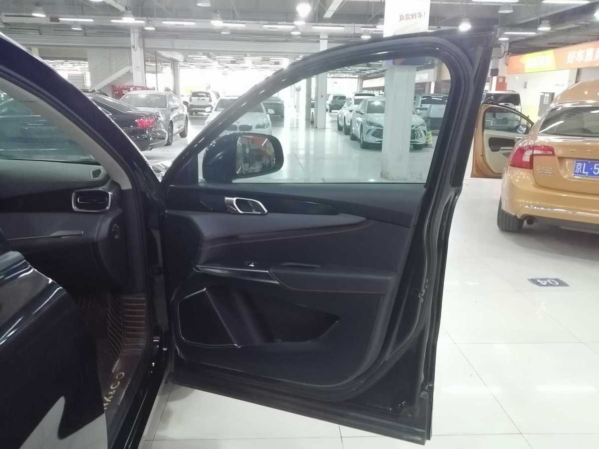 Lynk & Co 01 2020 car image #23