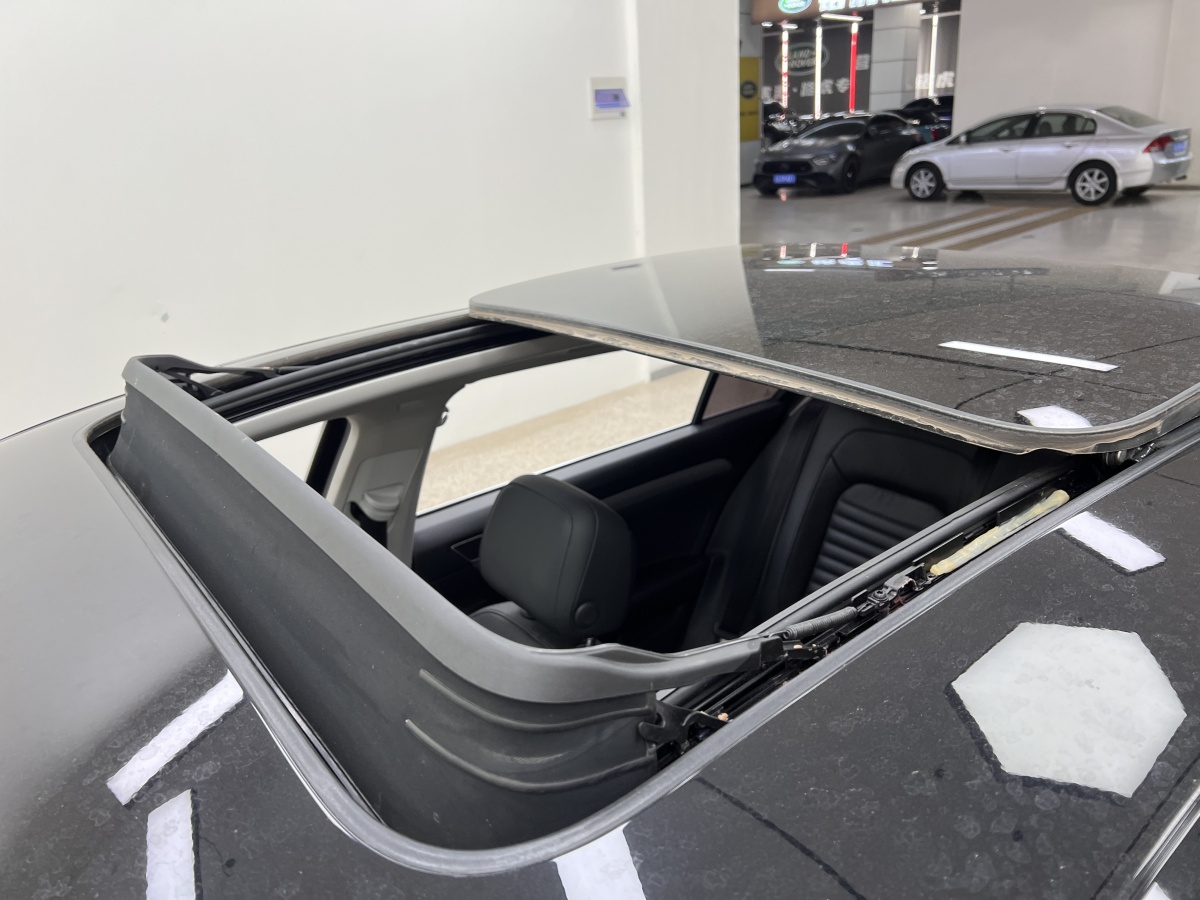 Volkswagen 2017 car image #23