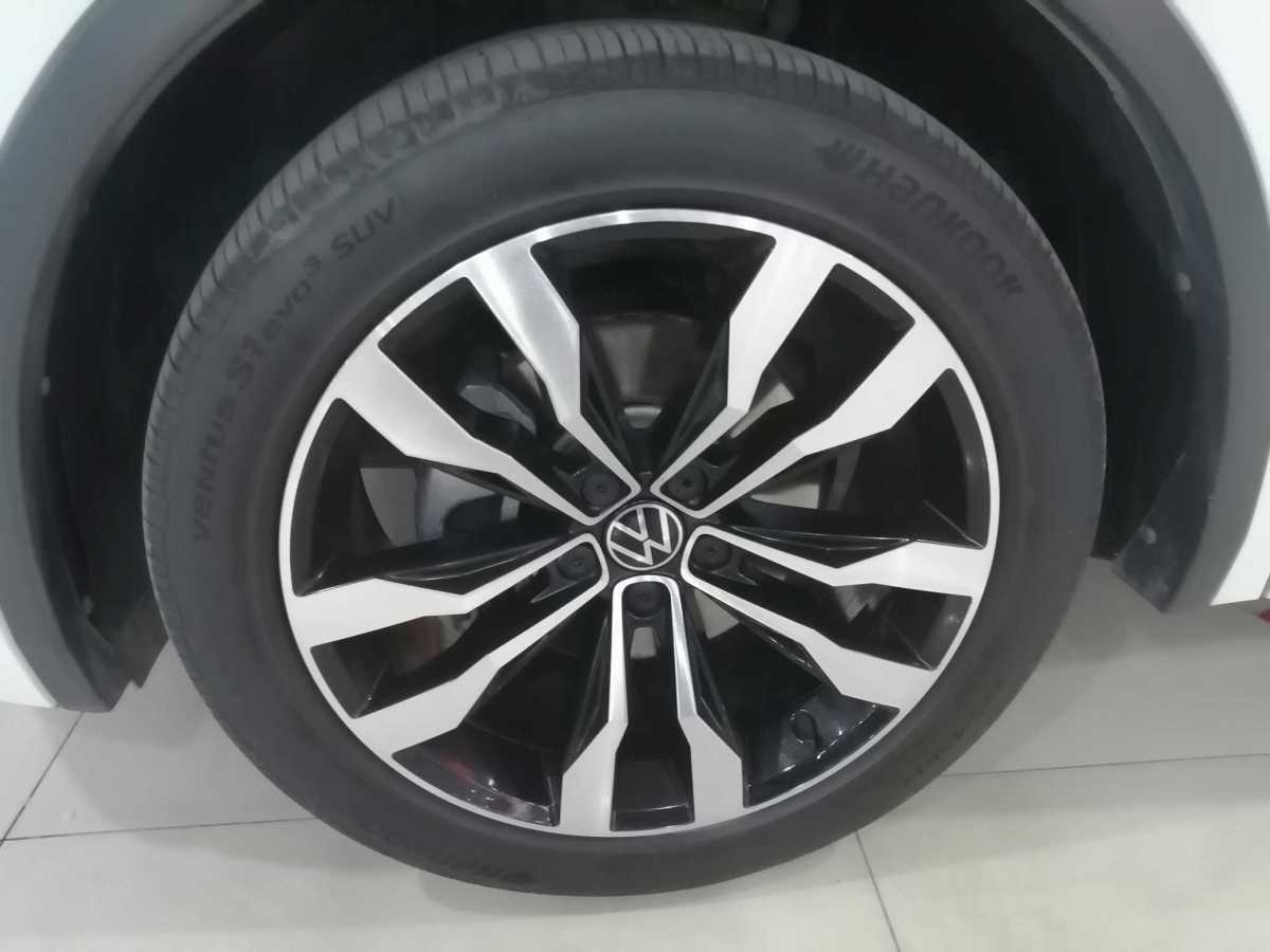 Volkswagen Tiguan L 2021 car image #23