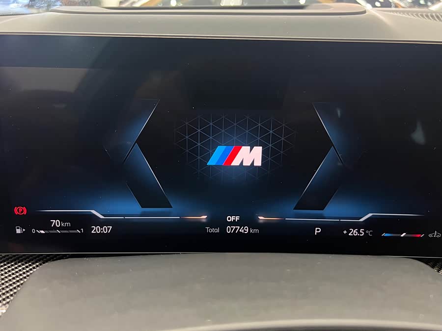 BMW X7 M60i 2023 #23 BMW X7 M60i 2023 car image #23