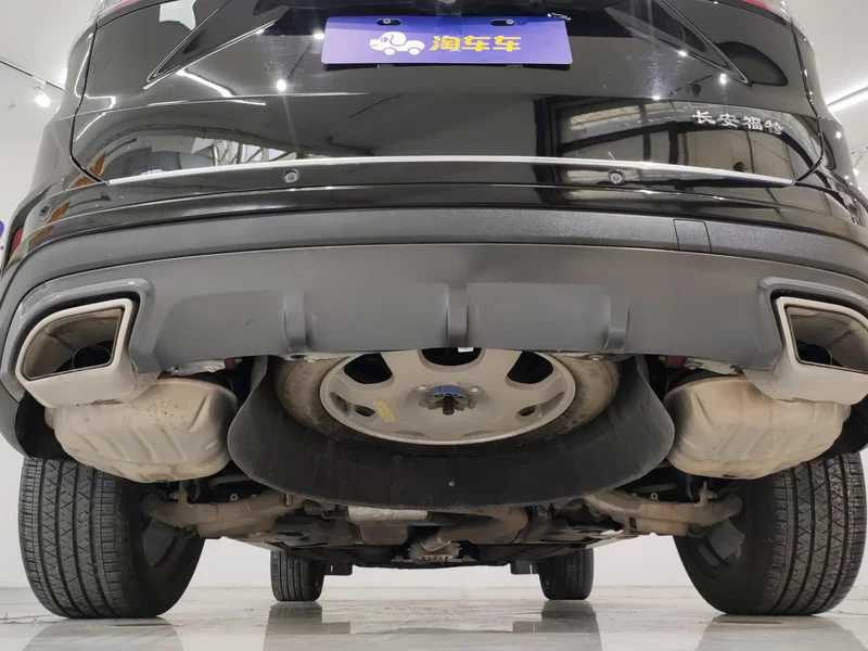 Ford Edge 2022 изображение автомобиля #23