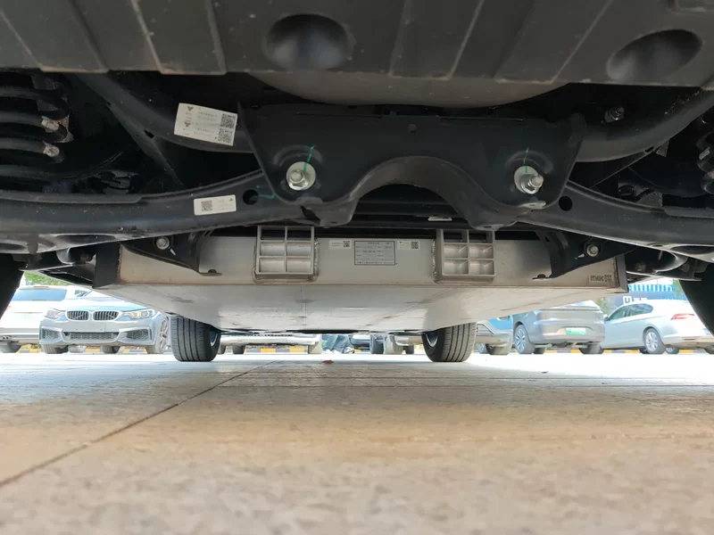 哪吒汽车 哪吒X 2023 汽车图片 #23