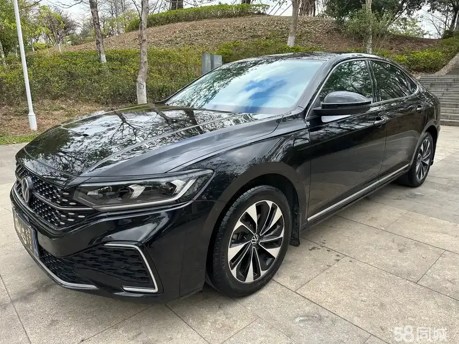 Volkswagen Passat 2021 car image #23