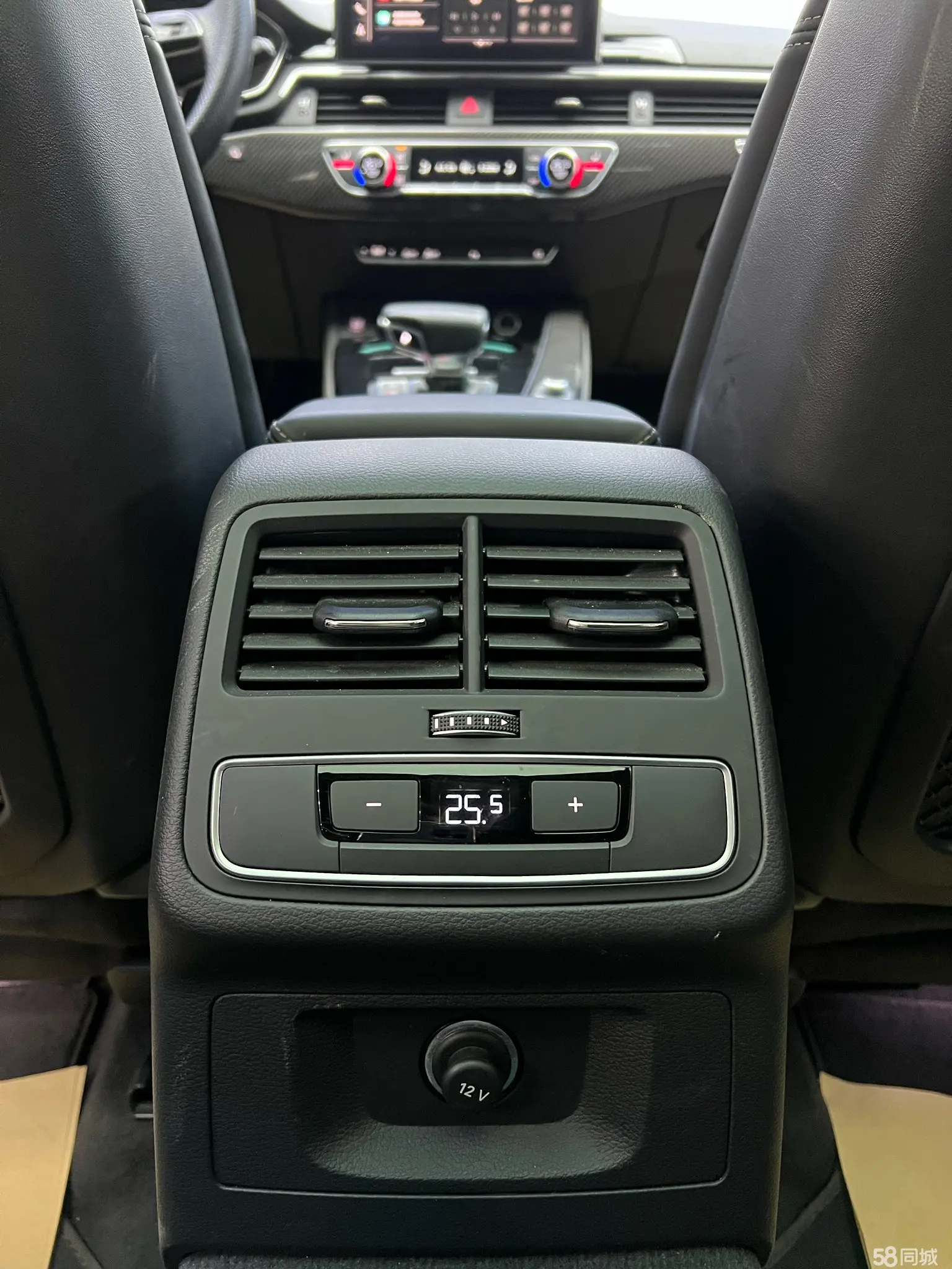 Audi RS 4 2022 car image #23