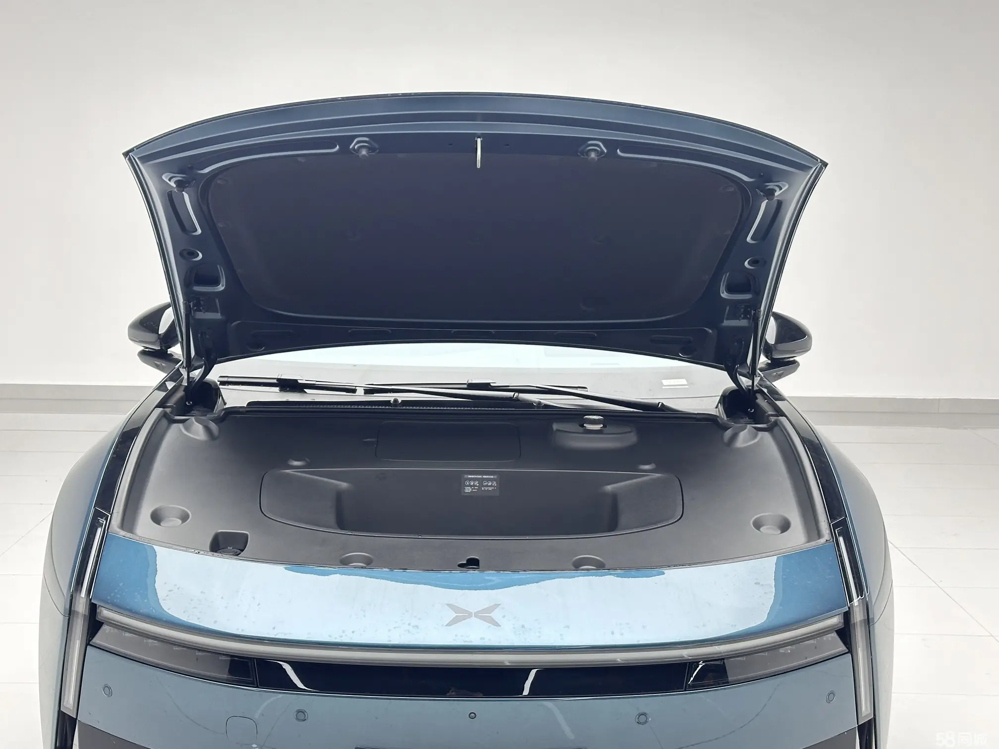 Xpeng P7 2025 изображение автомобиля #23