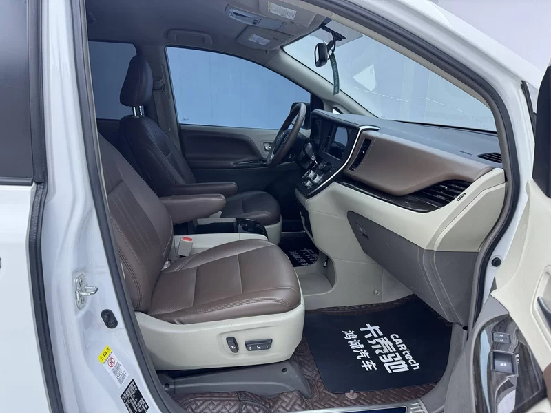 Toyota SIENNA 2019 صورة سيارة #23