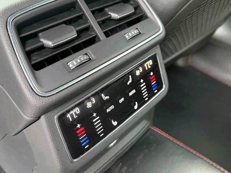 Audi A6L e-tron 2021 immagine di auto #23