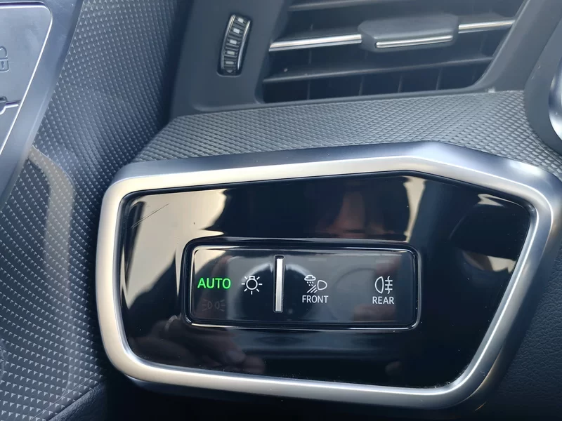 Audi A6L e-tron 2023 immagine di auto #23